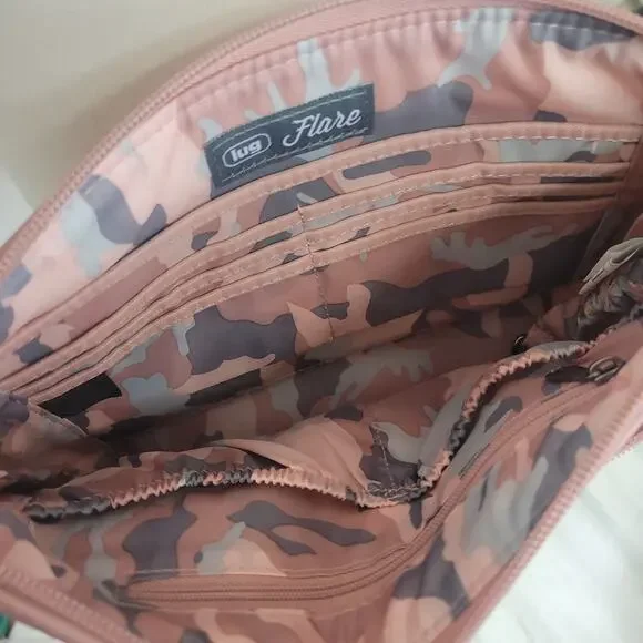 Lug Quilted Flare Pink and Camo Crossbody bag - Picture 4 of 11